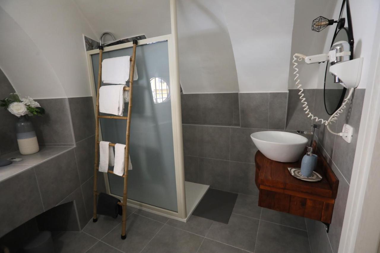 Due Passi Dal Borgo Antico 3 Apartment Бари Екстериор снимка