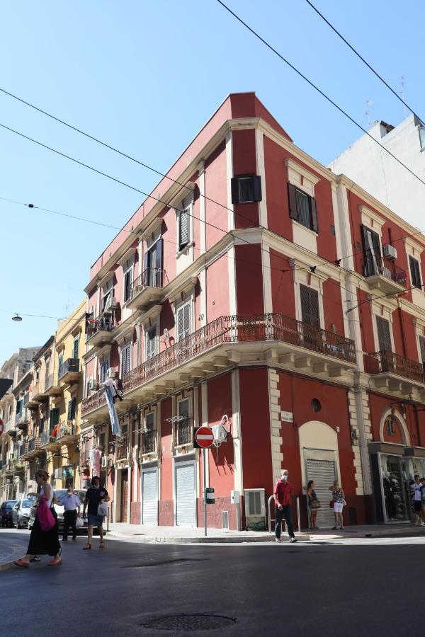 Due Passi Dal Borgo Antico 3 Apartment Бари Екстериор снимка