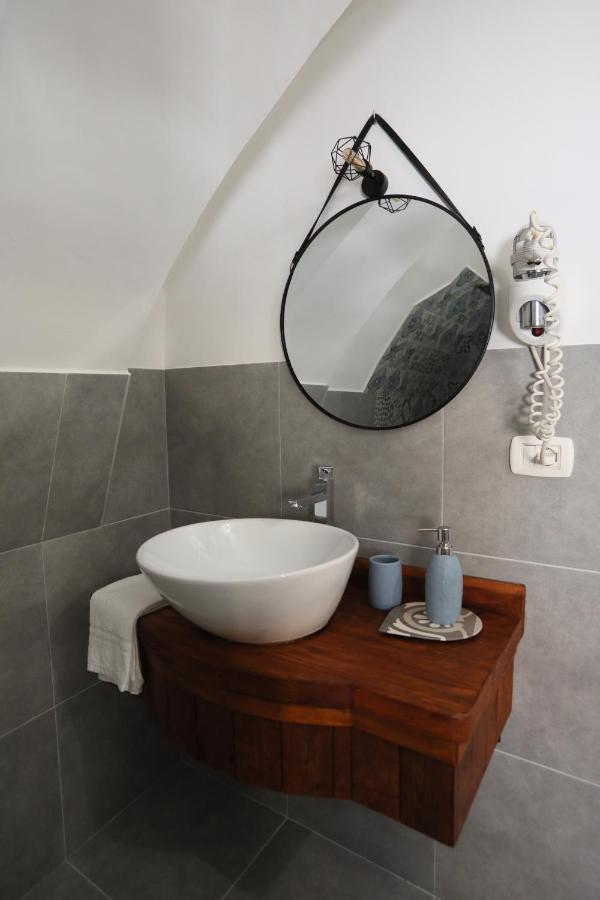 Due Passi Dal Borgo Antico 3 Apartment Бари Екстериор снимка